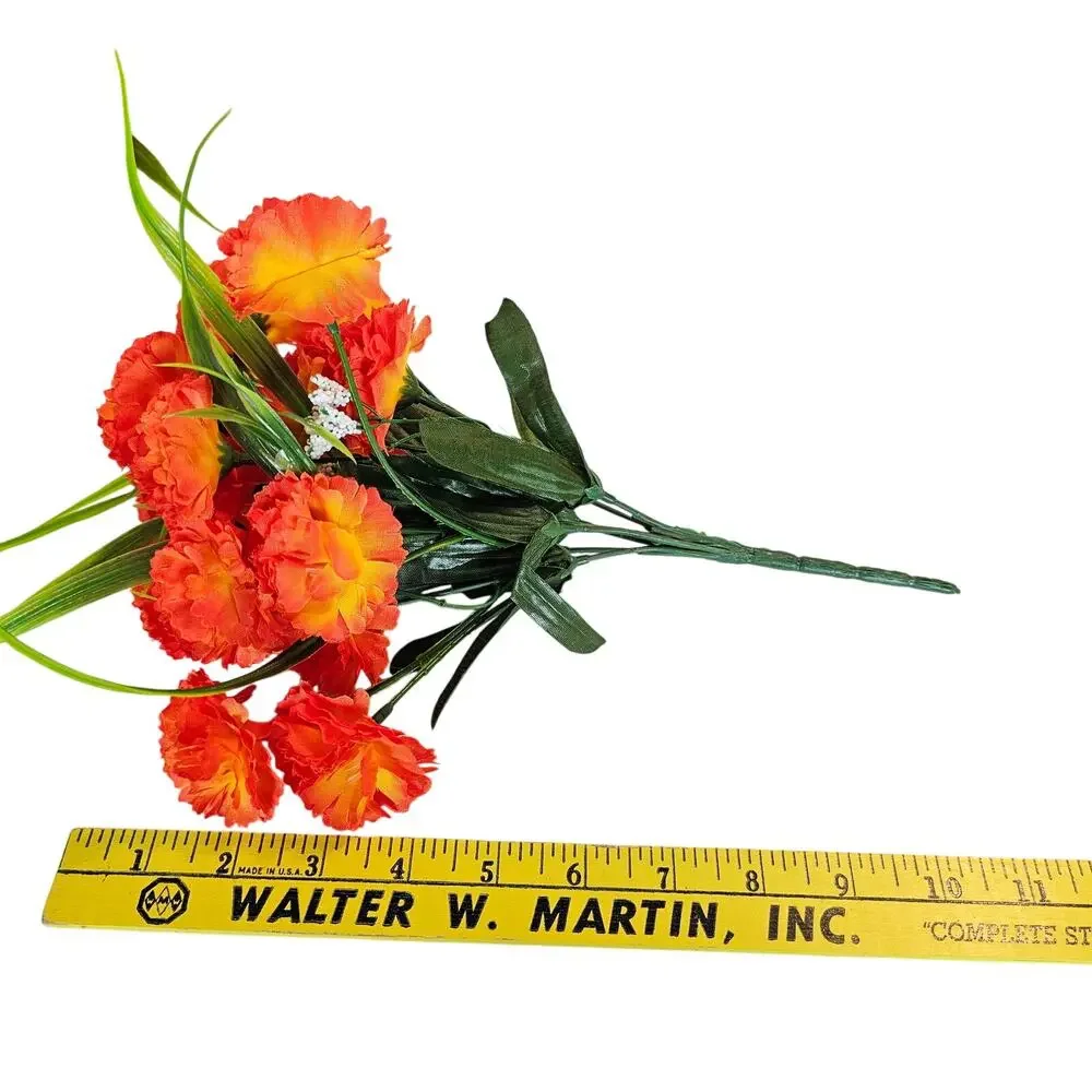 Unbranded display arrangements or